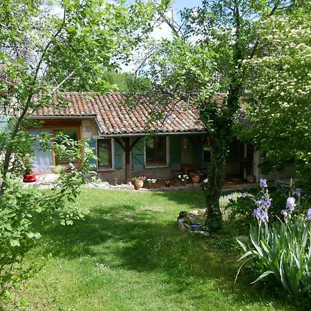 Alabrena Bed & Breakfast Feneyrols Екстериор снимка